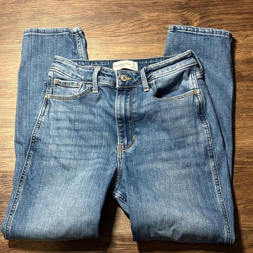 Abercrombie-fitch Women's Blue and Navy Jeans
